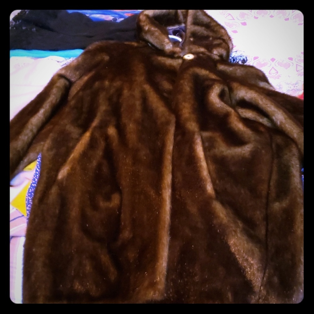 Vintage Faux fur coat with hoodie. Size Med